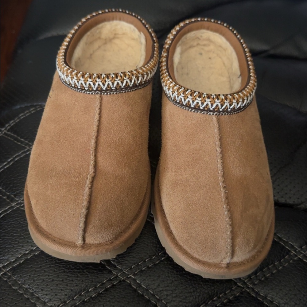 Girls uggs